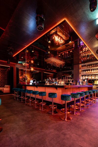 Club Pangea Vienna cautam fete pentru colaborare. Se asigura transportul !